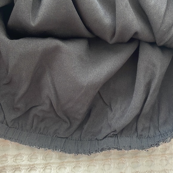 NWT EXPRESS HOUNDSTOOTH SEQUIN RUCHED SHOULDER TOP - Picture 9 of 12